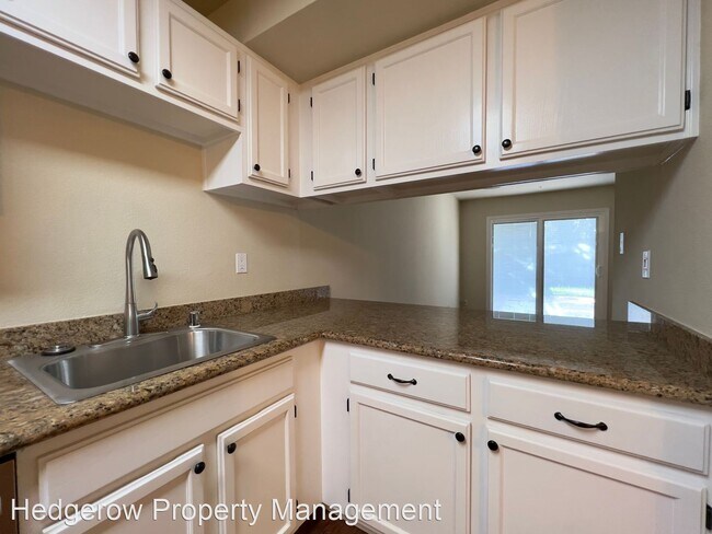 Building Photo - 2 br, 2.5 bath House - 140 Golden Gate Circle