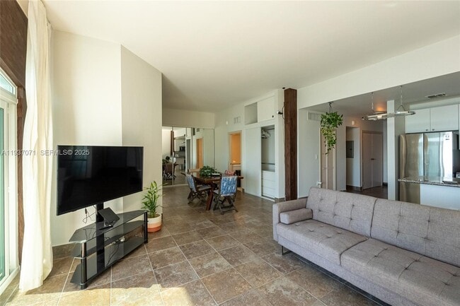 Building Photo - 770 NE 69th St