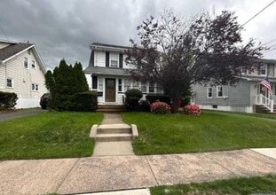 Building Photo - 31 Bamford Ave