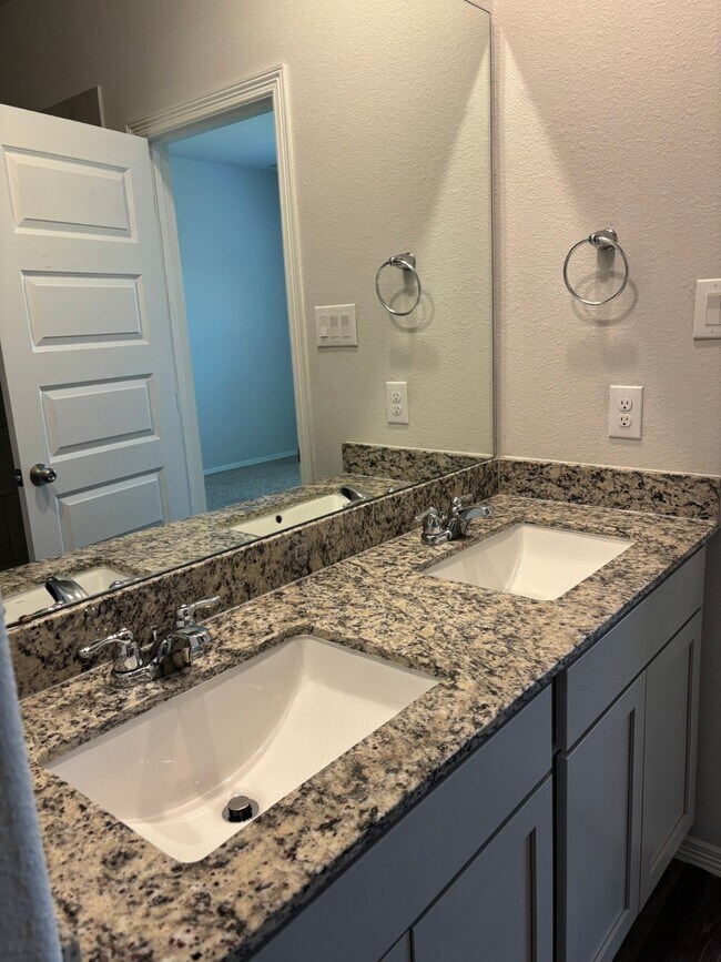 Foto del edificio - 23226 Wise Walk Dr