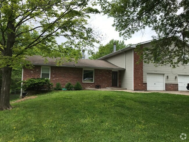 Building Photo - 4733 Apple Tree Ln