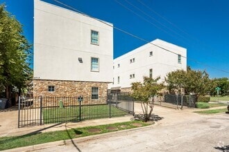 Building Photo - 4713 Virginia Ave