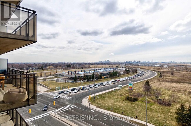 Building Photo - 817-1060 SHEPPARD Ave