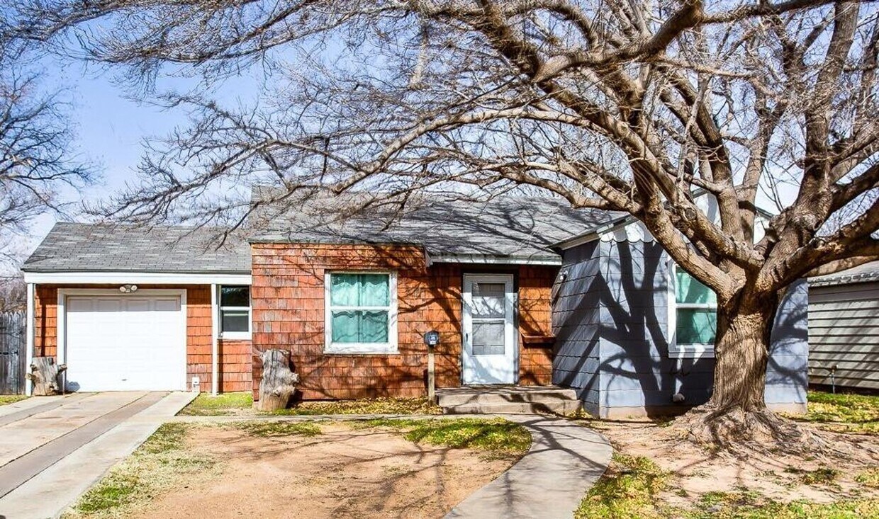Foto principal - 3 Bedroom 1 bath in the Heart of Lubbock!