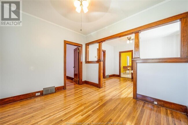 Building Photo - 552 Elm Ave