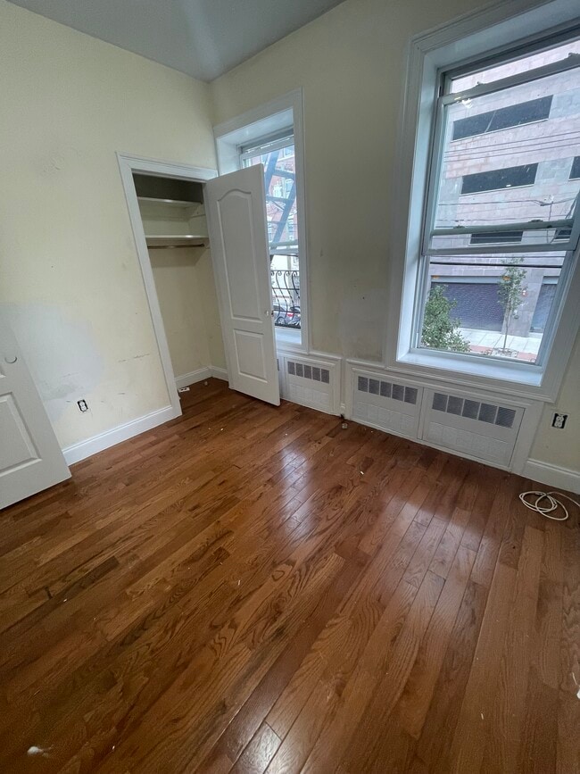 Building Photo - 808 22nd St