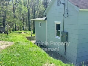 110 Peck Ct