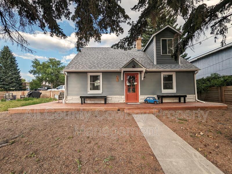 Primary Photo - 869 N 11th St