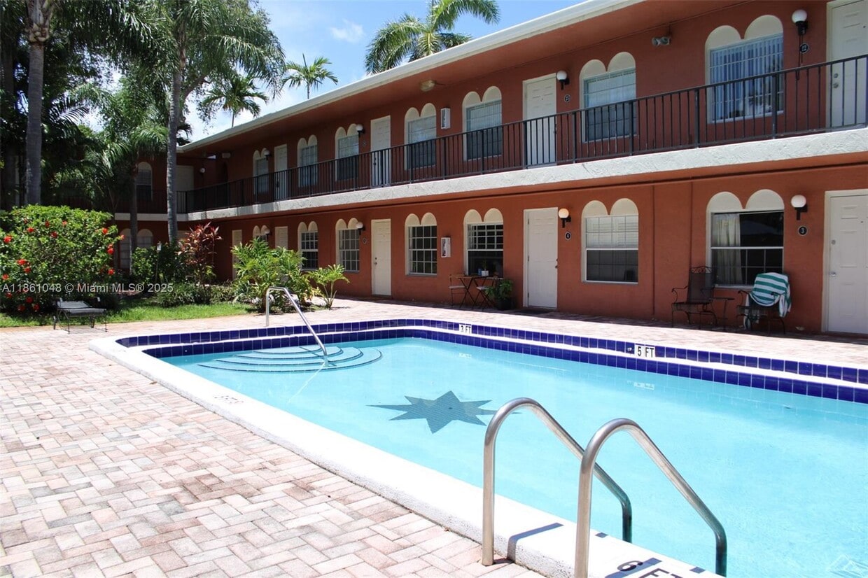 Foto principal - 1405 Miami Rd