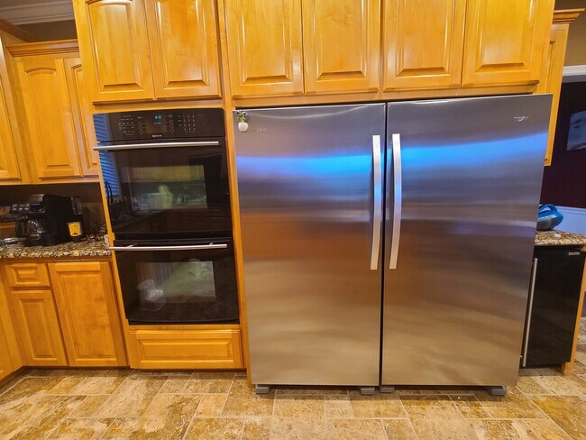 Foto del edificio - 195 Tennis Ranch Rd