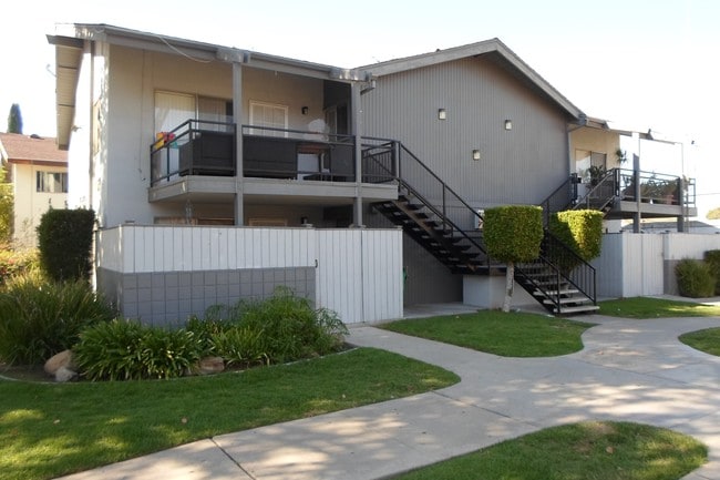 Building Photo - 3155 E Pearl Dr