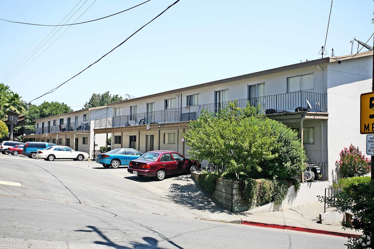 Romar Court Apartments Apartments in Novato, CA