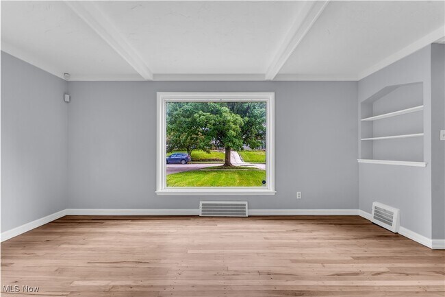 Foto del edificio - 24571 Hawthorne Dr