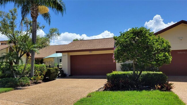 Building Photo - 6019 Courtside Dr