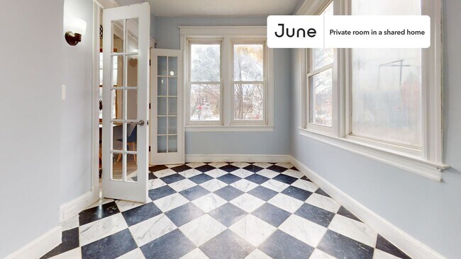 Foto del edificio - Room in Shared 7 bed/6 bath home in Dupont Park