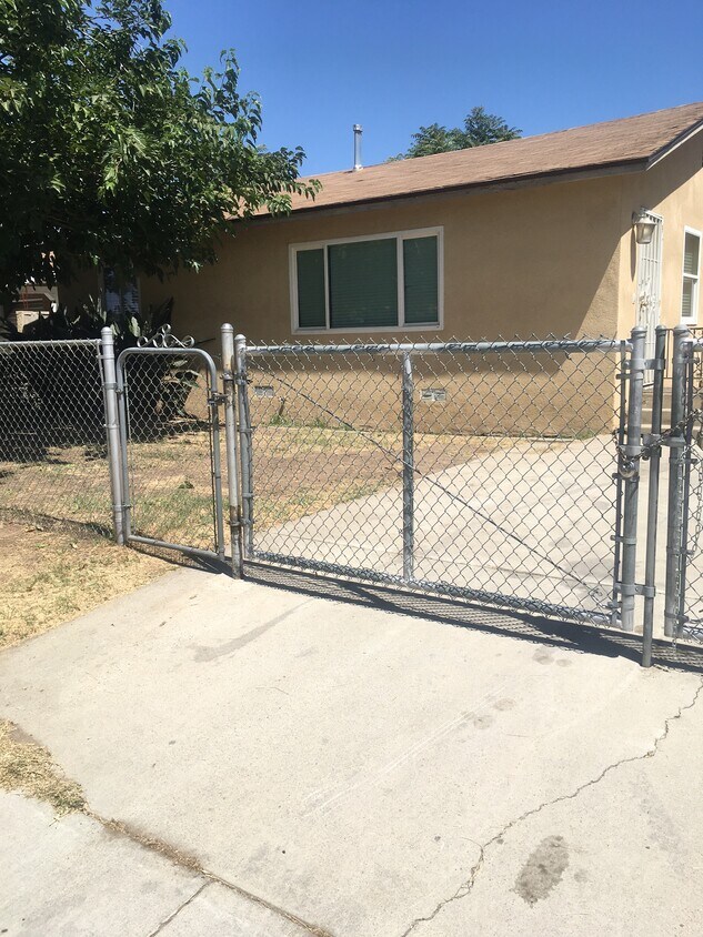 Foto principal - 718 Woodrow Ave