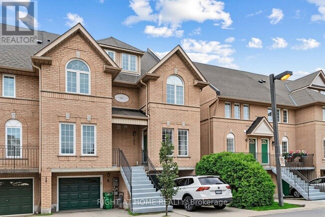 Building Photo - 80 Strathaven Dr