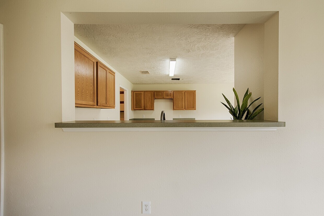 Foto principal - 8139 Sanders Glen Ln