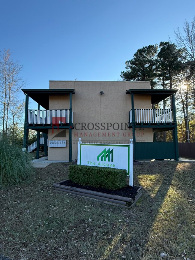 Foto del edificio - Tour Today! Studio Apartment in East Tyler! 1/2 Off First Full Months Rent!