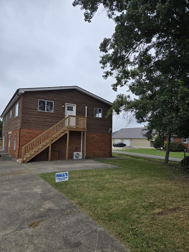 Building Photo - 126 Township Rd 1151