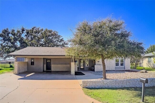 Building Photo - 20534 Highland Lake Dr