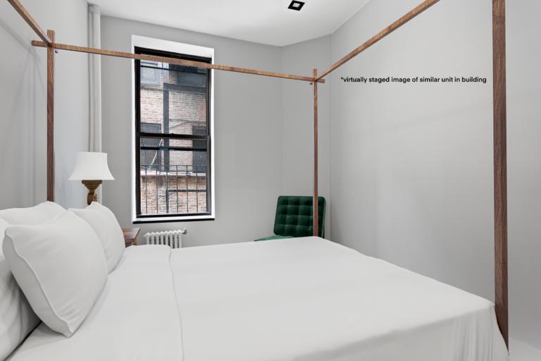 Foto principal - 336 E 18th St