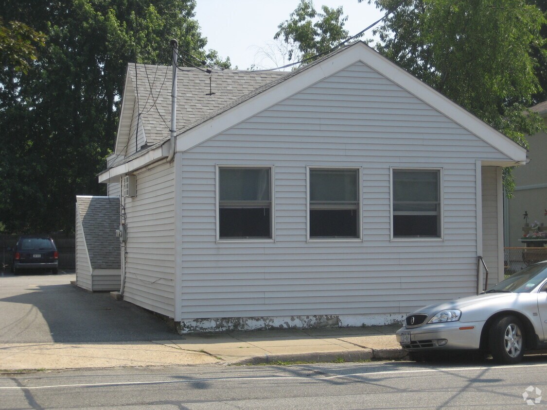 Primary Photo - 2492-2500 N Jerusalem Rd
