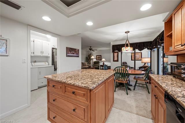 Foto del edificio - 7402 Lake Breeze Dr