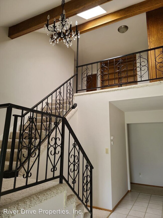 Foto del edificio - 4 br, 2.5 bath House - 3355 San Fernando C...