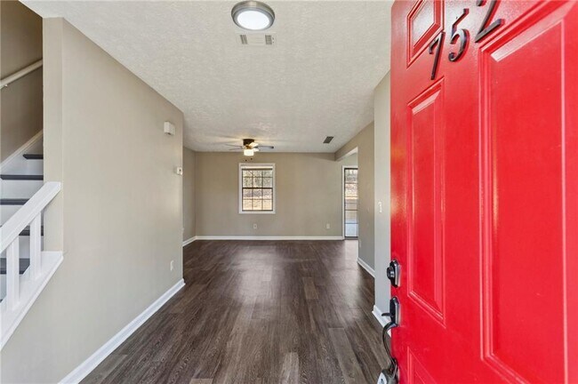 Foto del edificio - 752 Barnes Mill Trace NE