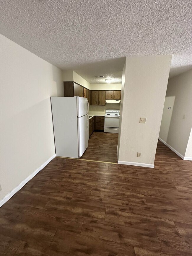 Foto del edificio - Hollister Apartments