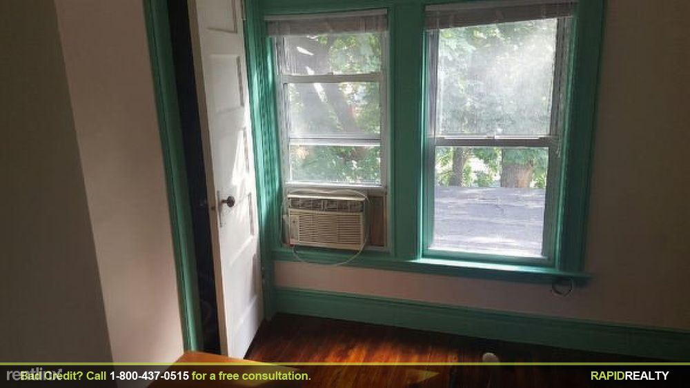 Foto principal - 451 E 4th St