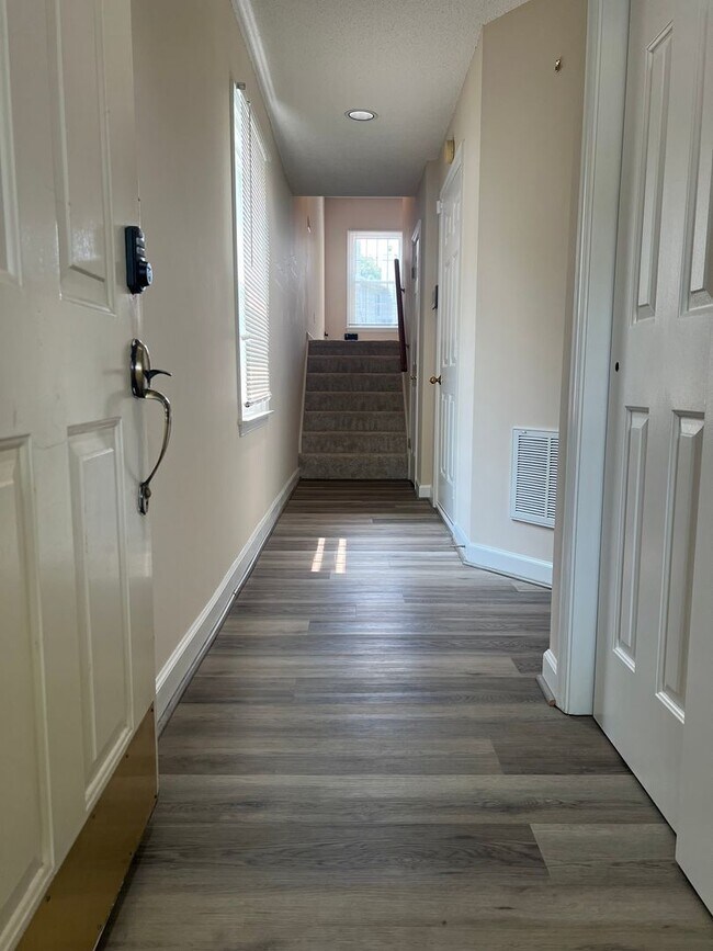 Foto del edificio - 639 Todd Trail