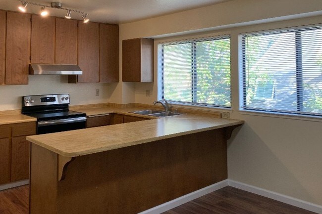 Kitchen - 148 Clay St