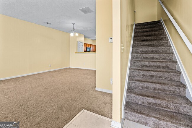 Building Photo - 7298 Wagon Wheel Ct