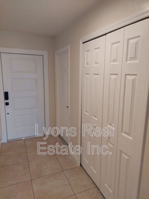 Foto del edificio - 611 SE 5th St