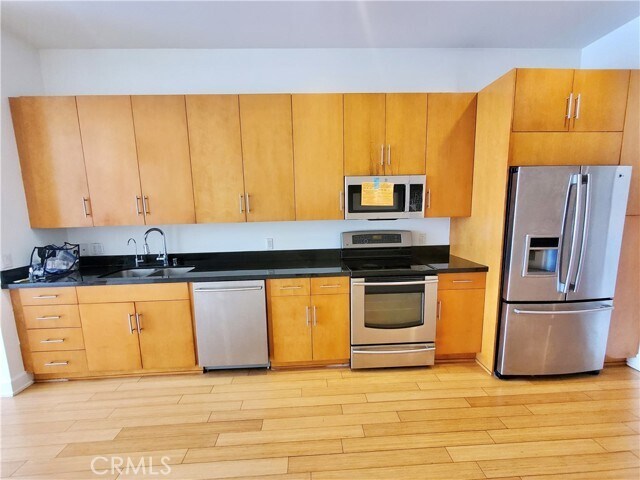 Foto del edificio - 3223 W 6th St