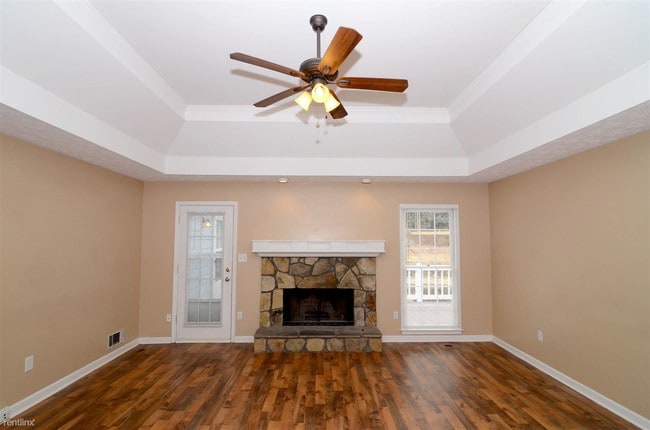 Building Photo - 4 br, 3 bath House - 4310 Oakbriar Place