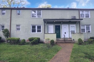 Building Photo - 592 Sherman Ave