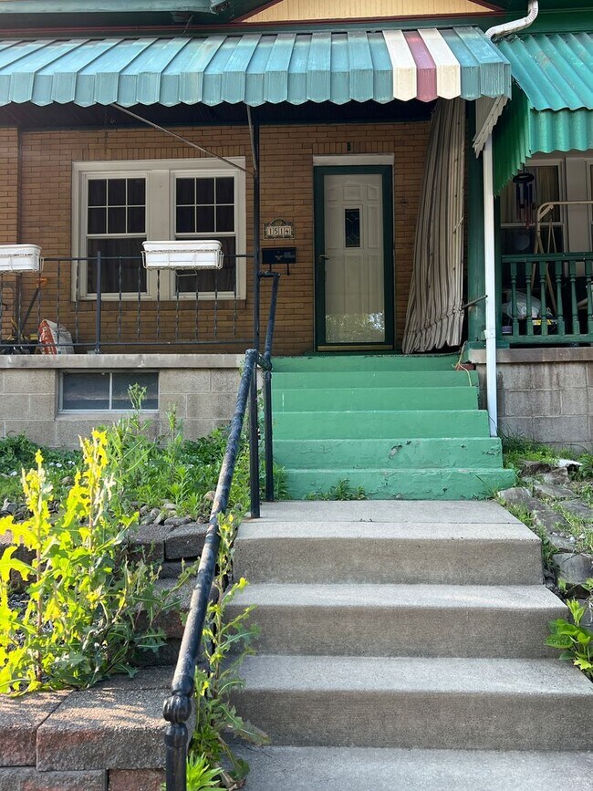 Foto del edificio - Sharpsburg - 3 BR House, Dining Room, Larg...