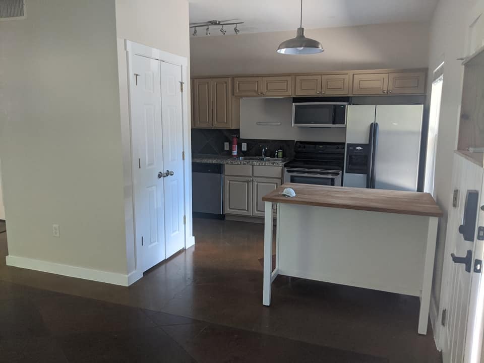 Kitchen - 2106 Cullen Ave