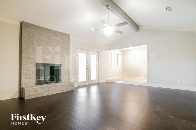 Foto del edificio - 2313 March Ln