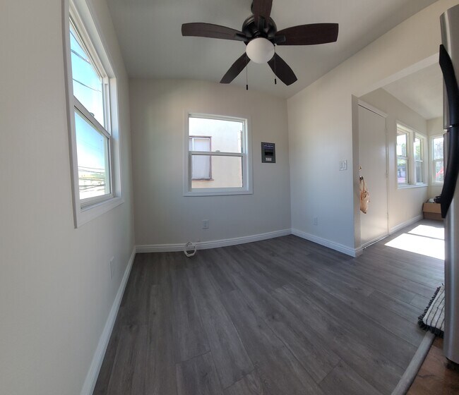 Foto del edificio - 731 1/2 Via Altamira