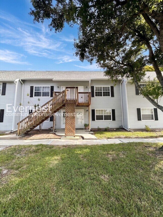 Building Photo - 1-Bed.1-Bath Condo/Pet Friendly/Available Soon!