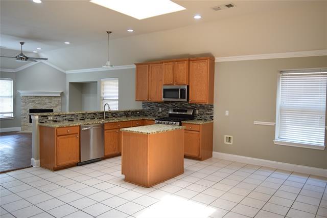 Building Photo - 5201 Birchwood Dr
