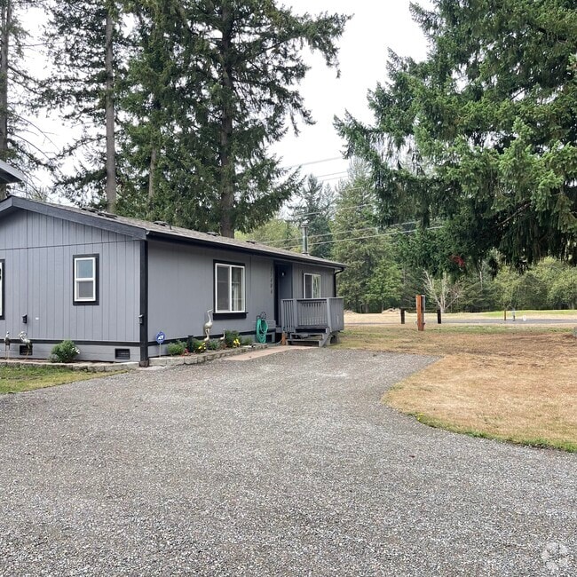 Kersey Apartments for Rent with Hardwood Floors Auburn, WA 1