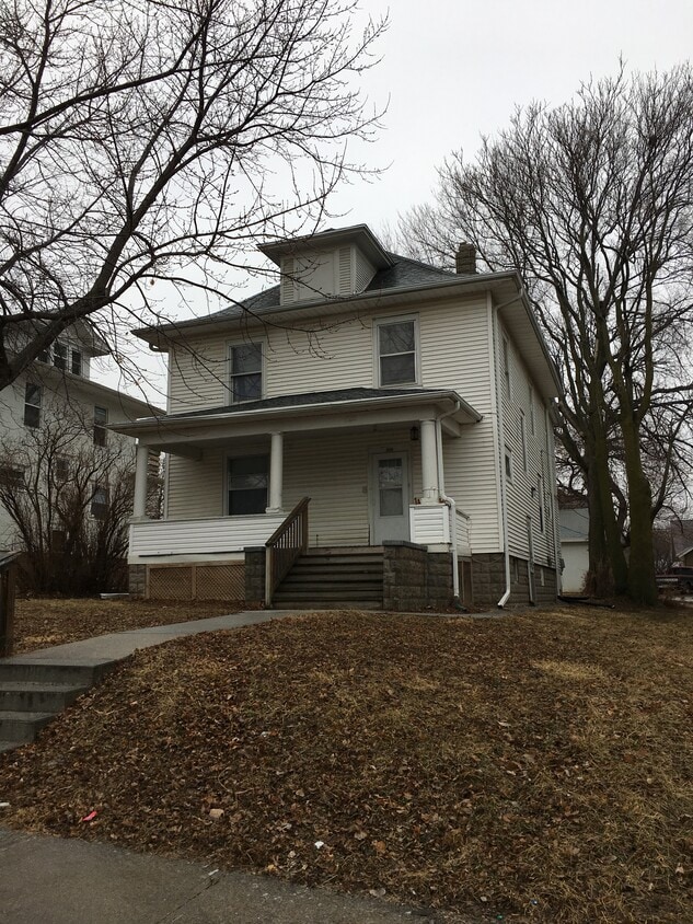 Primary Photo - 122 N 35th St