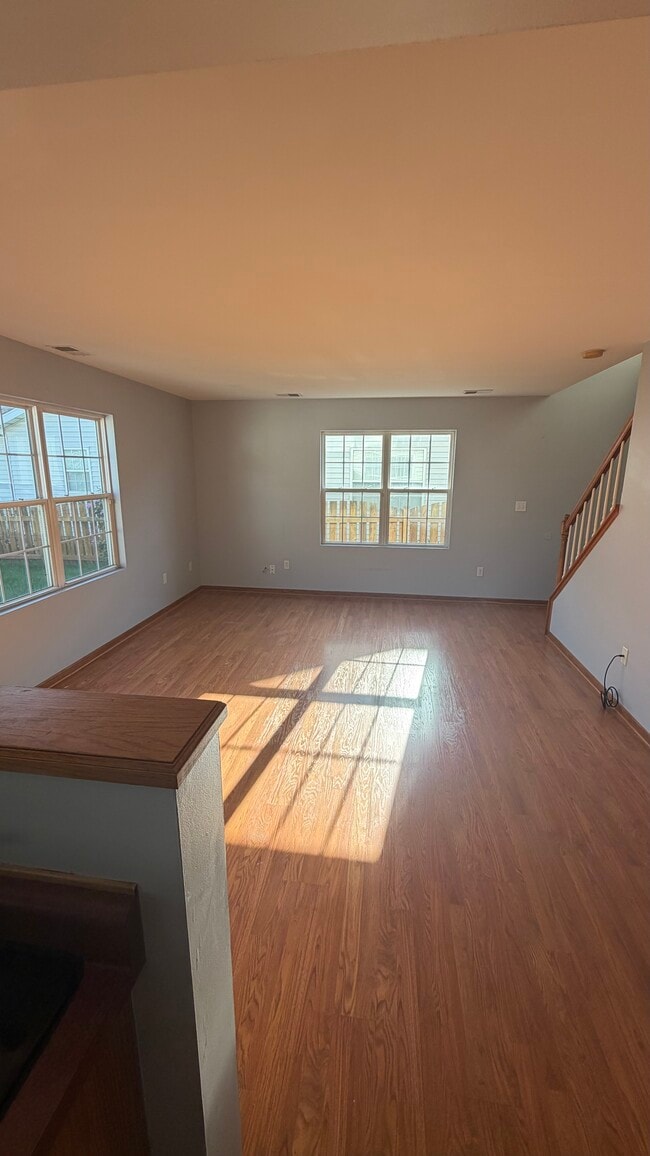 Building Photo - 1639 Dogwood Dr