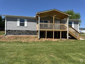 Building Photo - 10054 Rutledge Pike