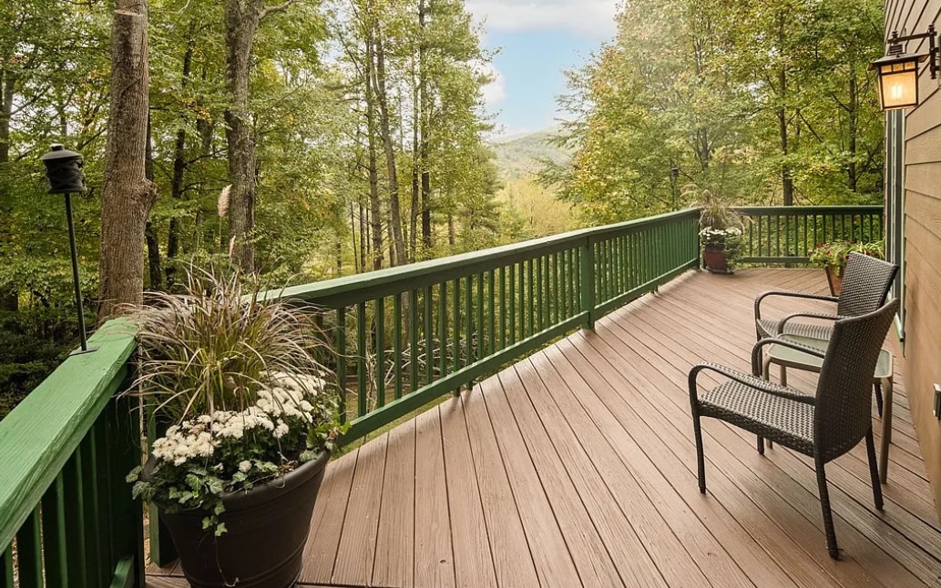 Photo - 830 West Tweetsie Lane